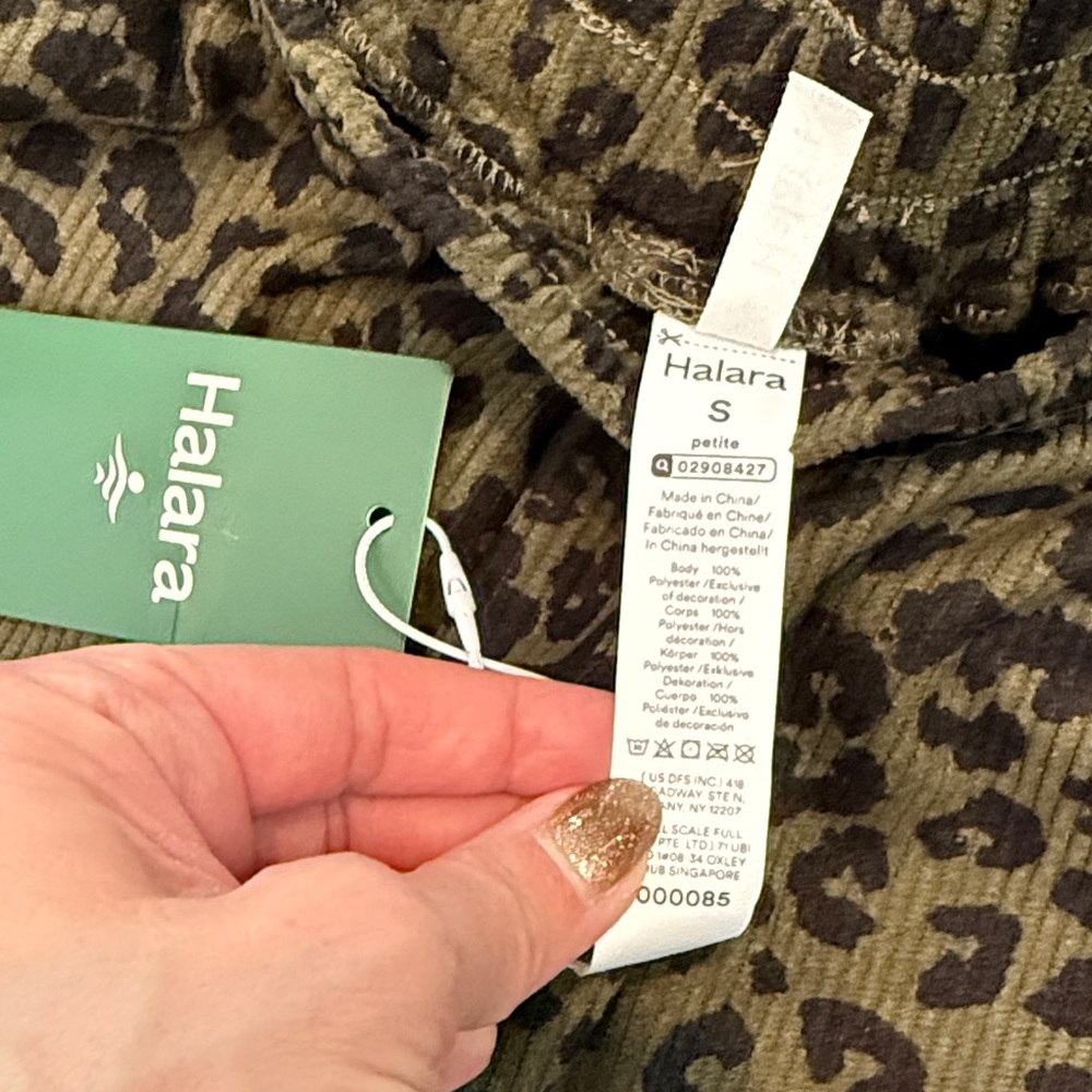NWT Halara high waisted corduroy leopard pants - Picture 6 of 6